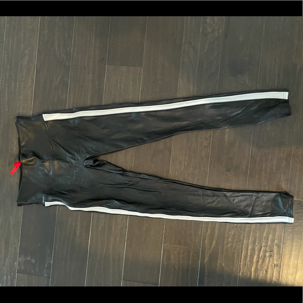Spank Tuxedo Stripe Legging Sz M like new!